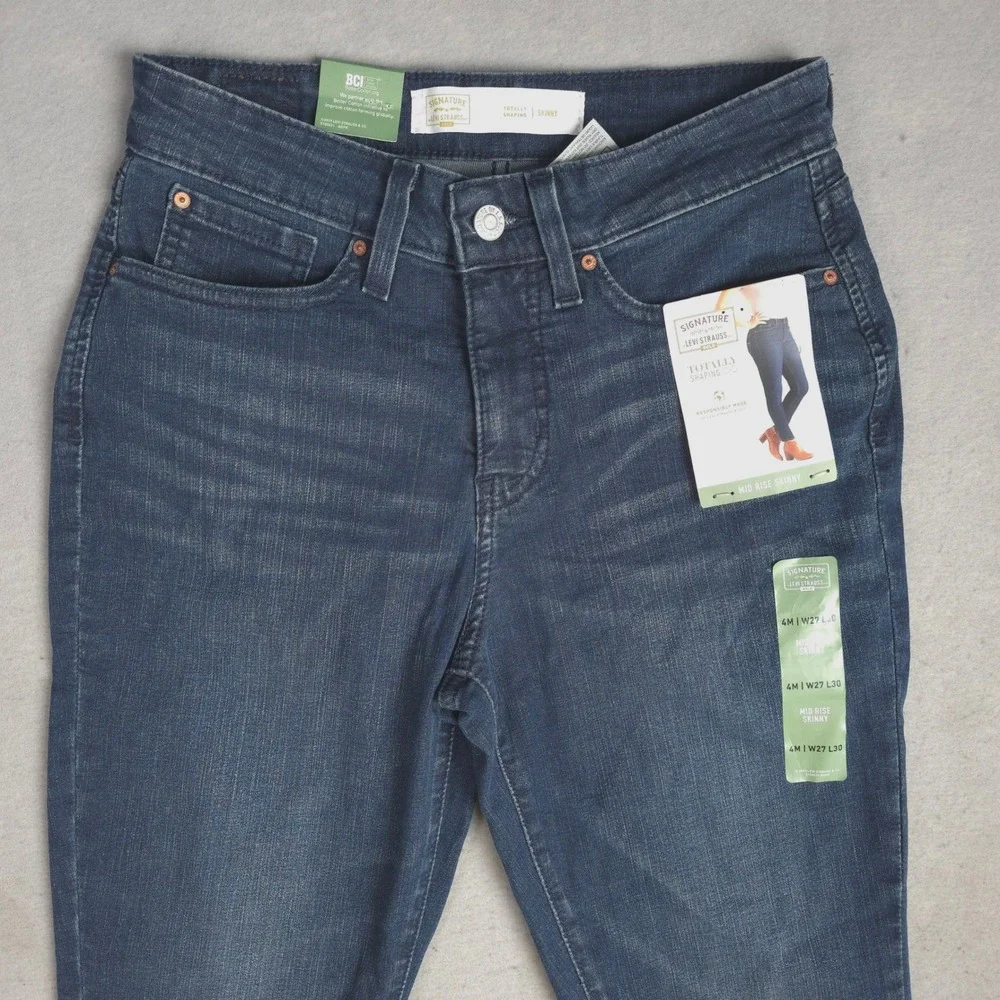 Signature Levi Strauss Mid Rise Skinny Jeans - Shaping Dark Wash - 4M W27 L30‎